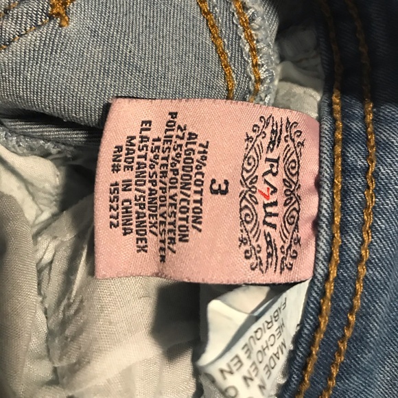 Distressed light wash high waisted shorts - Picture 3 of 5